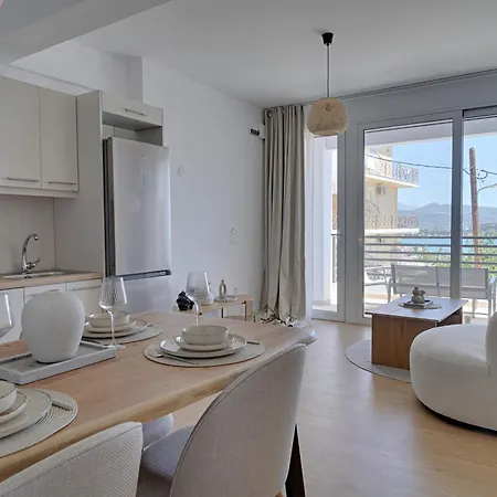 Seaview Serenity Luxurious Апартаменты *