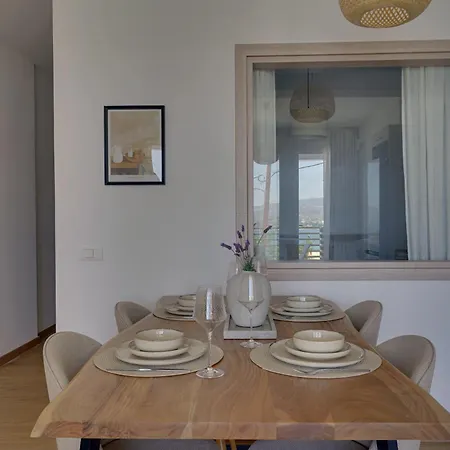 Апартаменты Seaview Serenity Luxurious Толон