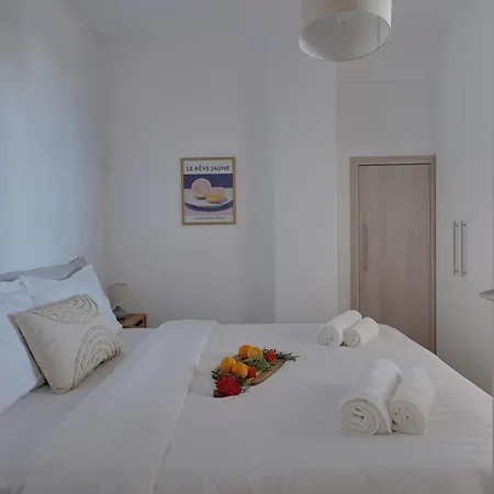 Seaview Serenity Luxurious Толон